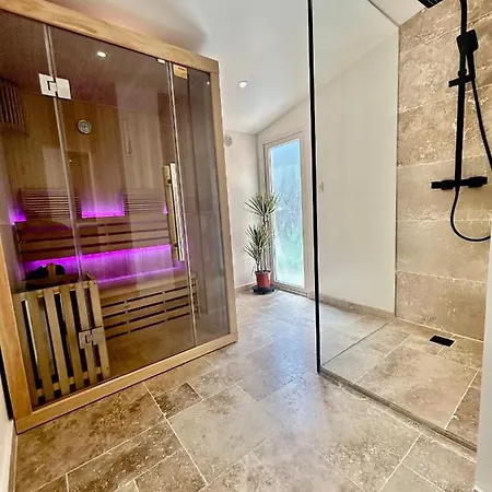 Maison Hanaa, Sauna & Villa *